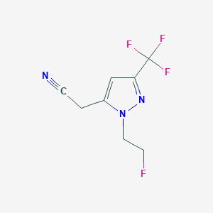 molecular formula C8H7F4N3 B1479537 2-(1-(2-fluoroethyl)-3-(trifluoromethyl)-1H-pyrazol-5-yl)acetonitrile CAS No. 2097956-45-9
