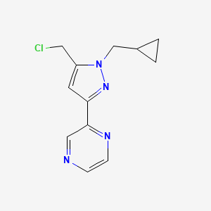 molecular formula C12H13ClN4 B1479551 2-(5-(氯甲基)-1-(环丙基甲基)-1H-吡唑-3-基)吡嗪 CAS No. 2098069-90-8