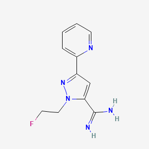 molecular formula C11H12FN5 B1479564 1-(2-氟乙基)-3-(吡啶-2-基)-1H-吡唑-5-甲酰胺 CAS No. 2098050-40-7