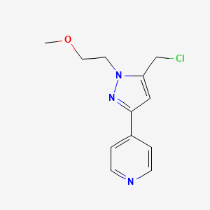 4-(5-(chloromethyl)-1-(2-methoxyethyl)-1H-pyrazol-3-yl)pyridine