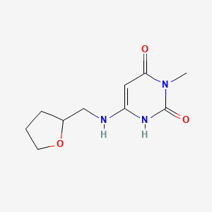molecular formula C10H15N3O3 B1480188 3-methyl-6-(((tetrahydrofuran-2-yl)methyl)amino)pyrimidine-2,4(1H,3H)-dione CAS No. 2091182-50-0
