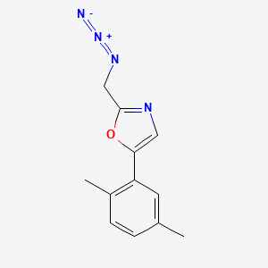 molecular formula C12H12N4O B1480190 2-(叠氮甲基)-5-(2,5-二甲基苯基)噁唑 CAS No. 2097971-00-9