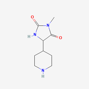 molecular formula C9H15N3O2 B1480456 3-Methyl-5-(piperidin-4-yl)imidazolidine-2,4-dione CAS No. 1934374-98-7