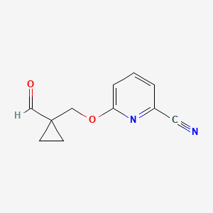 molecular formula C11H10N2O2 B1480561 6-((1-Formylcyclopropyl)methoxy)picolinonitrile CAS No. 2097962-65-5