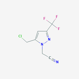 molecular formula C7H5ClF3N3 B1480777 2-(5-(chloromethyl)-3-(trifluoromethyl)-1H-pyrazol-1-yl)acetonitrile CAS No. 2092797-99-2