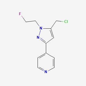 molecular formula C11H11ClFN3 B1480790 4-(5-(chloromethyl)-1-(2-fluoroethyl)-1H-pyrazol-3-yl)pyridine CAS No. 2092564-92-4