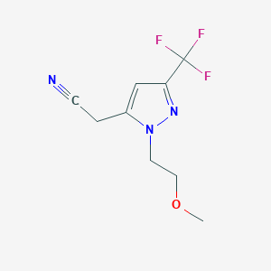 molecular formula C9H10F3N3O B1480810 2-(1-(2-methoxyethyl)-3-(trifluoromethyl)-1H-pyrazol-5-yl)acetonitrile CAS No. 2098107-84-5
