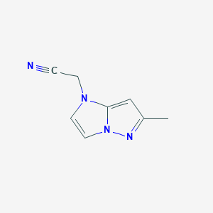molecular formula C8H8N4 B1480830 2-(6-methyl-1H-imidazo[1,2-b]pyrazol-1-yl)acetonitrile CAS No. 2098091-17-7