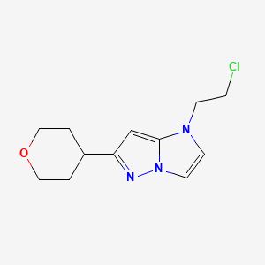 molecular formula C12H16ClN3O B1480849 1-(2-chloroethyl)-6-(tetrahydro-2H-pyran-4-yl)-1H-imidazo[1,2-b]pyrazole CAS No. 2098133-62-9