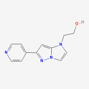 molecular formula C12H12N4O B1480884 2-(6-(pyridin-4-yl)-1H-imidazo[1,2-b]pyrazol-1-yl)ethan-1-ol CAS No. 2098010-91-2