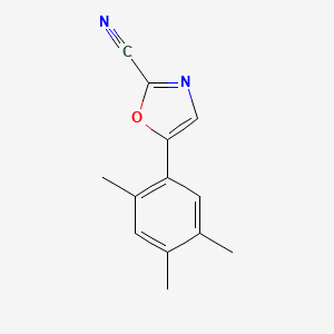 molecular formula C13H12N2O B1480931 5-(2,4,5-三甲基苯基)噁唑-2-碳腈 CAS No. 2098112-49-1