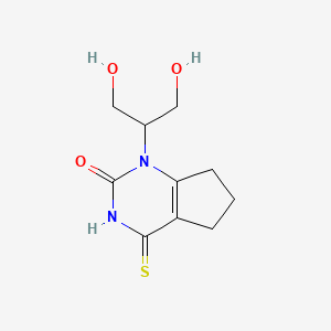 molecular formula C10H14N2O3S B1481065 1-(1,3-dihydroxypropan-2-yl)-4-thioxo-1,3,4,5,6,7-hexahydro-2H-cyclopenta[d]pyrimidin-2-one CAS No. 2098044-49-4