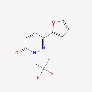molecular formula C10H7F3N2O2 B1481066 6-(furan-2-yl)-2-(2,2,2-trifluoroethyl)pyridazin-3(2H)-one CAS No. 2097967-23-0