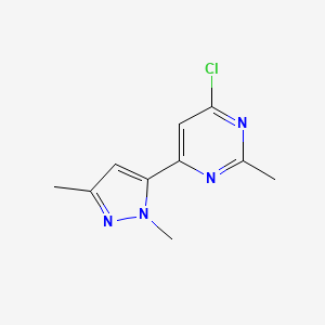 molecular formula C10H11ClN4 B1481115 4-氯-6-(1,3-二甲基-1H-吡唑-5-基)-2-甲基嘧啶 CAS No. 2098025-98-8