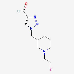 molecular formula C11H17FN4O B1481269 1-((1-(2-fluoroethyl)piperidin-3-yl)methyl)-1H-1,2,3-triazole-4-carbaldehyde CAS No. 2098110-00-8