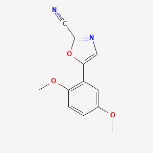 molecular formula C12H10N2O3 B1481450 5-(2,5-二甲氧基苯基)恶唑-2-腈 CAS No. 2098112-60-6