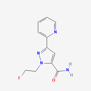 molecular formula C11H11FN4O B1481521 1-(2-fluoroethyl)-3-(pyridin-2-yl)-1H-pyrazole-5-carboxamide CAS No. 2098128-24-4
