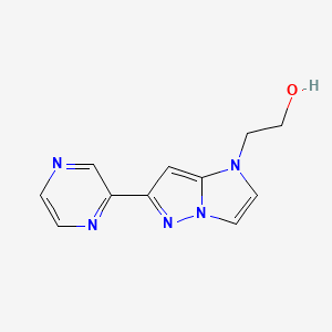 molecular formula C11H11N5O B1481566 2-(6-(pyrazin-2-yl)-1H-imidazo[1,2-b]pyrazol-1-yl)ethan-1-ol CAS No. 2098055-39-9