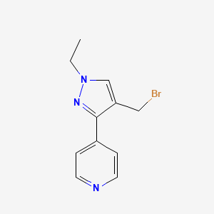 molecular formula C11H12BrN3 B1481897 4-(4-(bromomethyl)-1-ethyl-1H-pyrazol-3-yl)pyridine CAS No. 2090960-25-9