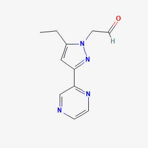 molecular formula C11H12N4O B1481908 2-(5-ethyl-3-(pyrazin-2-yl)-1H-pyrazol-1-yl)acetaldehyde CAS No. 2098132-86-4