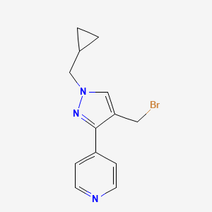 molecular formula C13H14BrN3 B1481928 4-(4-(bromomethyl)-1-(cyclopropylmethyl)-1H-pyrazol-3-yl)pyridine CAS No. 2098135-40-9