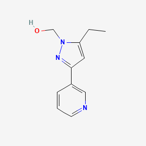 molecular formula C11H13N3O B1481940 (5-エチル-3-(ピリジン-3-イル)-1H-ピラゾール-1-イル)メタノール CAS No. 2091124-08-0