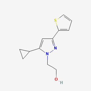 molecular formula C12H14N2OS B1482023 2-(5-cyclopropyl-3-(thiophen-2-yl)-1H-pyrazol-1-yl)ethan-1-ol CAS No. 2097964-84-4