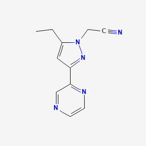 molecular formula C11H11N5 B1482031 2-(5-ethyl-3-(pyrazin-2-yl)-1H-pyrazol-1-yl)acetonitrile CAS No. 2097964-57-1
