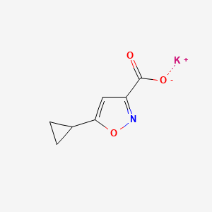 molecular formula C7H6KNO3 B1482308 Potassium 5-cyclopropyl-1,2-oxazole-3-carboxylate CAS No. 2098049-10-4