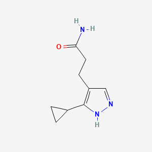 molecular formula C9H13N3O B1482384 3-(3-Cyclopropyl-1H-pyrazol-4-yl)propanamid CAS No. 2097970-83-5