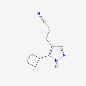 molecular formula C10H13N3 B1482395 3-(3-cyclobutyl-1H-pyrazol-4-yl)propanenitrile CAS No. 2097971-13-4
