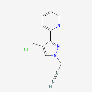 molecular formula C12H10ClN3 B1482488 2-(4-(chloromethyl)-1-(prop-2-yn-1-yl)-1H-pyrazol-3-yl)pyridine CAS No. 2092481-36-0