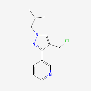 molecular formula C13H16ClN3 B1482640 3-(4-(chloromethyl)-1-isobutyl-1H-pyrazol-3-yl)pyridine CAS No. 2098088-98-1