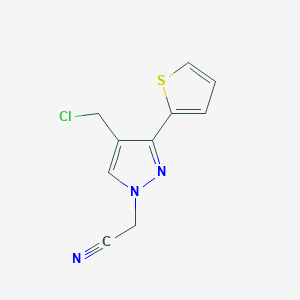 molecular formula C10H8ClN3S B1482662 2-(4-(chloromethyl)-3-(thiophen-2-yl)-1H-pyrazol-1-yl)acetonitrile CAS No. 2090848-13-6