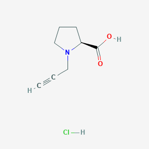 molecular formula C8H12ClNO2 B1482688 (2S)-1-(prop-2-yn-1-yl)pyrrolidine-2-carboxylic acid hydrochloride CAS No. 1955474-55-1