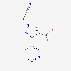 molecular formula C11H8N4O B1482736 2-(4-甲酰基-3-(吡啶-3-基)-1H-吡唑-1-基)乙腈 CAS No. 2092582-93-7