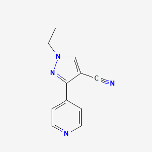 molecular formula C11H10N4 B1482746 1-ethyl-3-(pyridin-4-yl)-1H-pyrazole-4-carbonitrile CAS No. 2098014-24-3