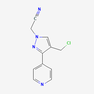 molecular formula C11H9ClN4 B1482780 2-(4-(chloromethyl)-3-(pyridin-4-yl)-1H-pyrazol-1-yl)acetonitrile CAS No. 2090910-08-8