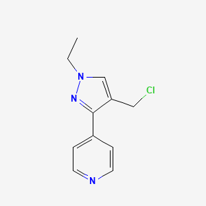 molecular formula C11H12ClN3 B1482782 4-(4-(chloromethyl)-1-ethyl-1H-pyrazol-3-yl)pyridine CAS No. 2091140-85-9