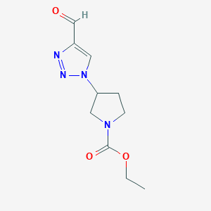 molecular formula C10H14N4O3 B1482954 3-(4-甲酰基-1H-1,2,3-三唑-1-基)吡咯烷-1-甲酸乙酯 CAS No. 2098121-00-5