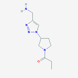 molecular formula C10H17N5O B1482960 1-(3-(4-(aminomethyl)-1H-1,2,3-triazol-1-yl)pyrrolidin-1-yl)propan-1-one CAS No. 2091590-71-3