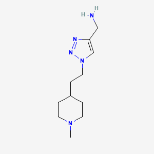 molecular formula C11H21N5 B1482963 (1-(2-(1-methylpiperidin-4-yl)ethyl)-1H-1,2,3-triazol-4-yl)methanamine CAS No. 2098017-58-2