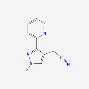 molecular formula C11H10N4 B1483048 2-(1-methyl-3-(pyridin-2-yl)-1H-pyrazol-4-yl)acetonitrile CAS No. 2098135-72-7