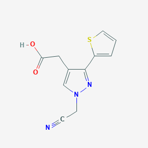 molecular formula C11H9N3O2S B1483053 2-(1-(cyanomethyl)-3-(thiophen-2-yl)-1H-pyrazol-4-yl)acetic acid CAS No. 2098020-71-2