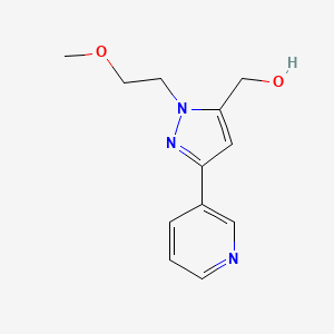 molecular formula C12H15N3O2 B1483085 (1-(2-methoxyethyl)-3-(pyridin-3-yl)-1H-pyrazol-5-yl)methanol CAS No. 2098064-76-5