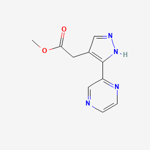 molecular formula C10H10N4O2 B1483133 methyl 2-(3-(pyrazin-2-yl)-1H-pyrazol-4-yl)acetate CAS No. 2098137-06-3