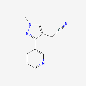 molecular formula C11H10N4 B1483164 2-(1-methyl-3-(pyridin-3-yl)-1H-pyrazol-4-yl)acetonitrile CAS No. 2098015-57-5