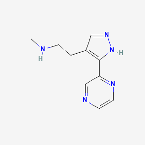 molecular formula C10H13N5 B1483170 N-methyl-2-(3-(pyrazin-2-yl)-1H-pyrazol-4-yl)ethan-1-amine CAS No. 2098095-19-1