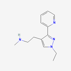 molecular formula C13H18N4 B1483232 2-(1-ethyl-3-(pyridin-2-yl)-1H-pyrazol-4-yl)-N-methylethan-1-amine CAS No. 2097986-67-7