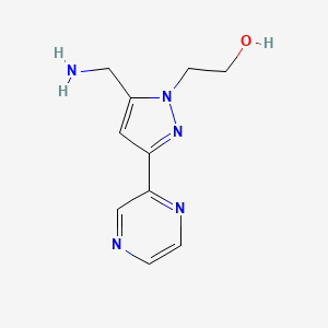 molecular formula C10H13N5O B1483334 2-(5-(aminomethyl)-3-(pyrazin-2-yl)-1H-pyrazol-1-yl)ethan-1-ol CAS No. 2098069-94-2